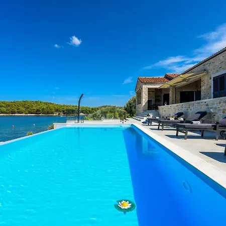 Proversa Villa Ždrelac