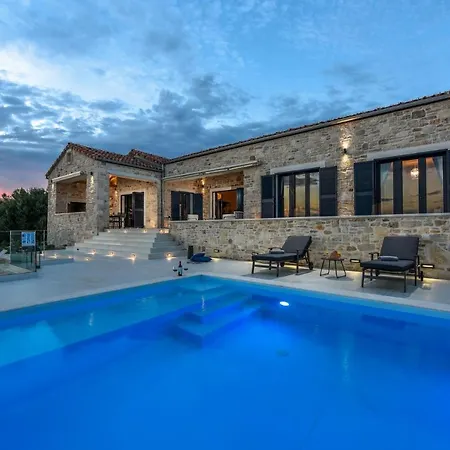Villa Proversa